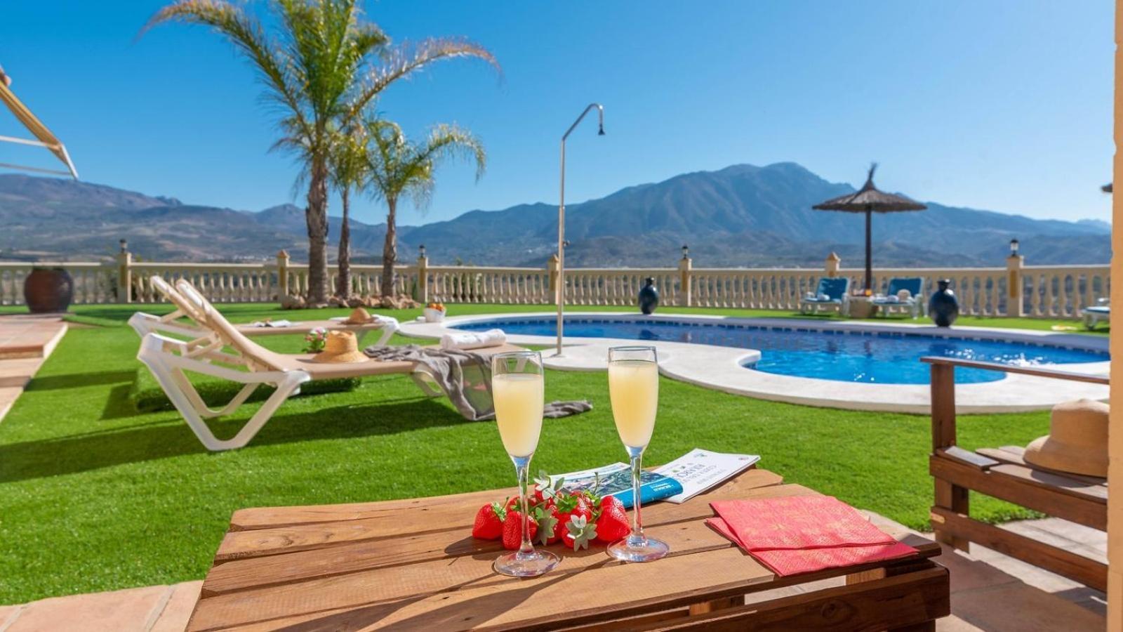 Cortijo Angela Vinuela By Ruralidays Villa Exterior photo