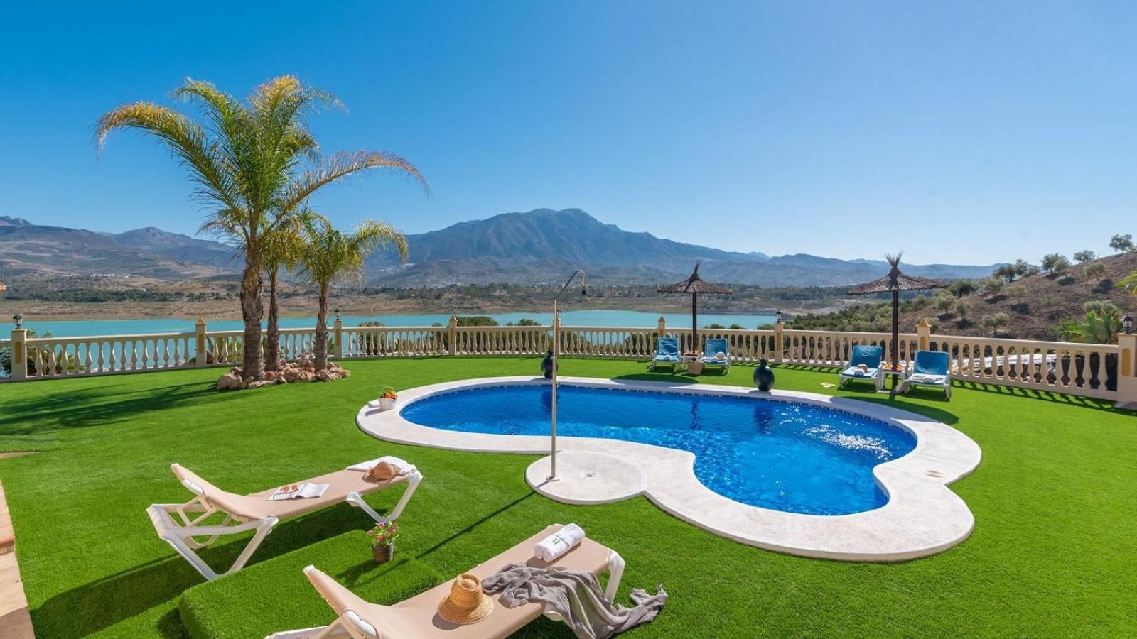 Cortijo Angela Vinuela By Ruralidays Villa Exterior photo